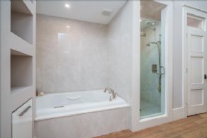 Bathroom - Country homes for sale and luxury real estate including horse farms and property in the Caledon and King City areas near Toronto