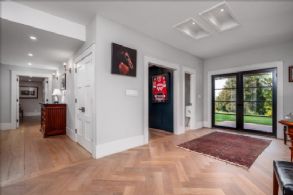 Foyer - Country homes for sale and luxury real estate including horse farms and property in the Caledon and King City areas near Toronto