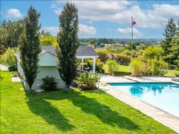 Magnolia Ridge, King, Ontario - Country homes for sale and luxury real estate including horse farms and property in the Caledon and King City areas near Toronto