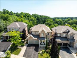 13 Evans Ridge, Bolton, ON - Country homes for sale and luxury real estate including horse farms and property in the Caledon and King City areas near Toronto