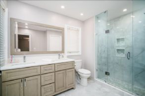 Renovated 2nd full bathroom - Country homes for sale and luxury real estate including horse farms and property in the Caledon and King City areas near Toronto