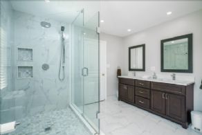 5-piece renovated primary bathroom - Country homes for sale and luxury real estate including horse farms and property in the Caledon and King City areas near Toronto